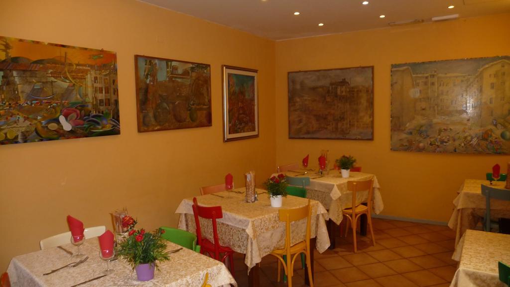 Albergo Ristorante Corsini Pavullo nel Frignano Luaran gambar