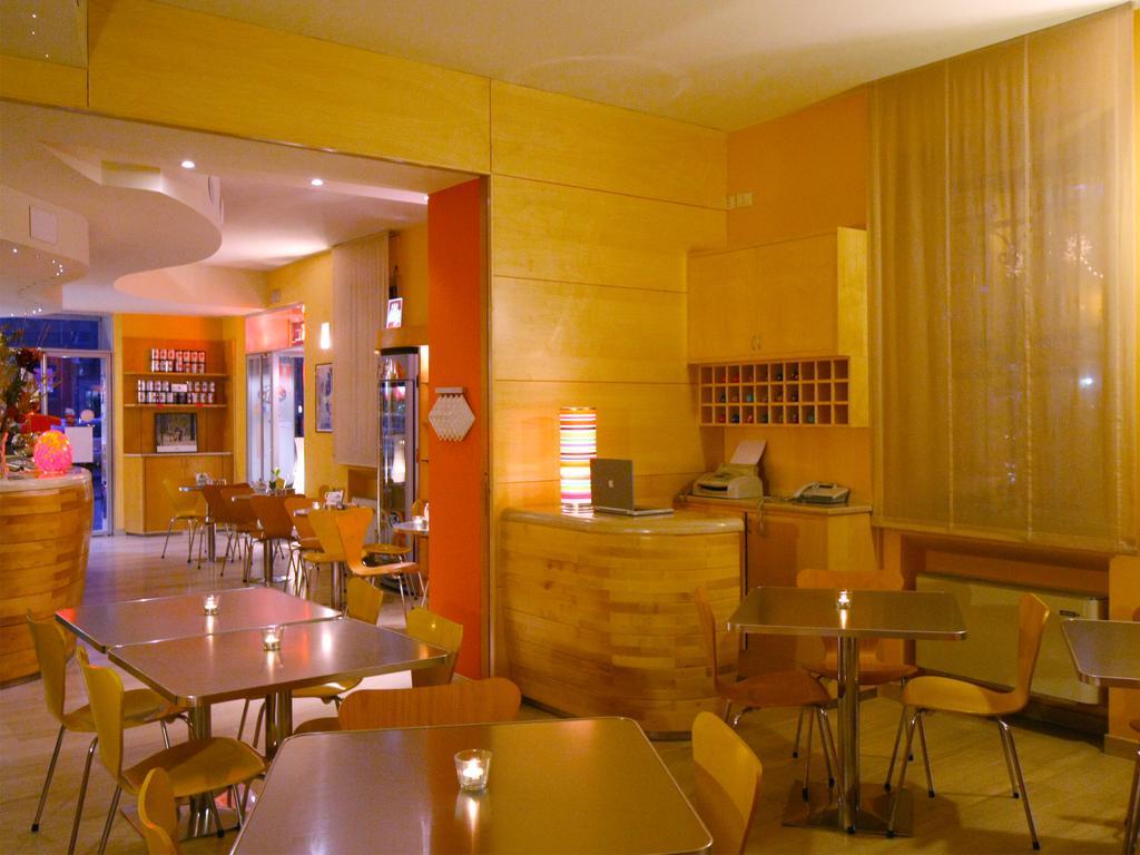 Albergo Ristorante Corsini Pavullo nel Frignano Luaran gambar